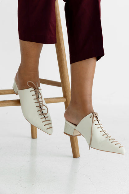 Lace shoes