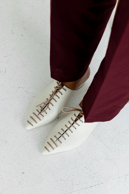 Lace shoes